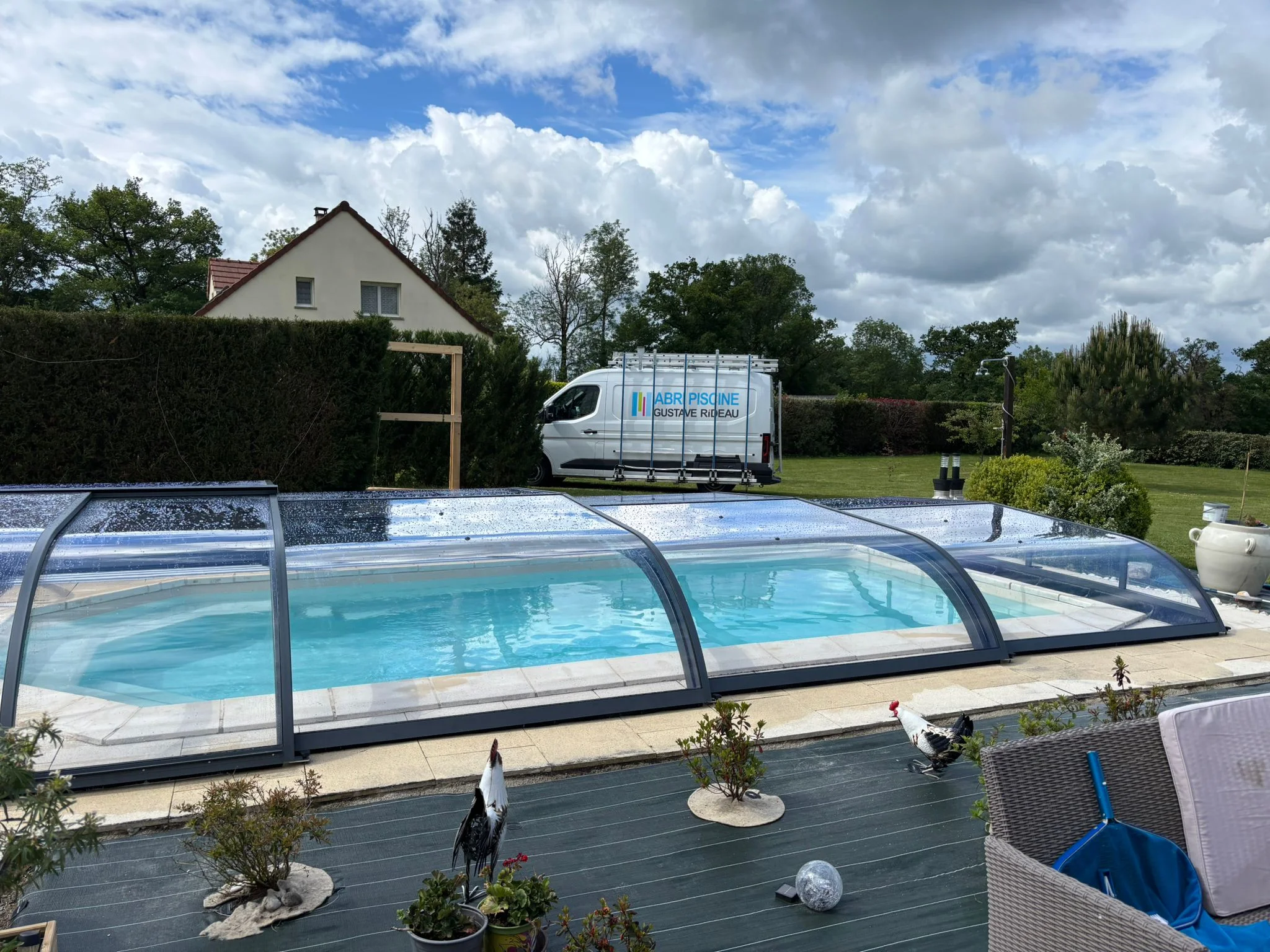 pose d'un abri de piscine bas en creuse guéret aubusson la souterraine gustave rideau